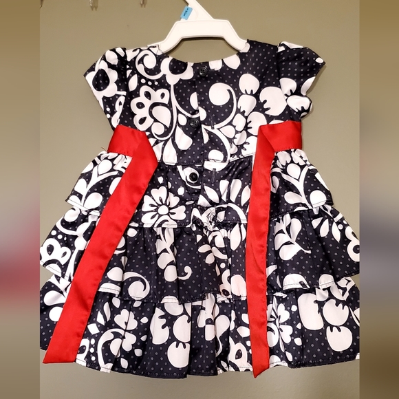 Baby Dress - Picture 2 of 4